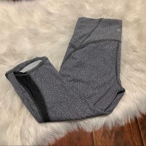 LULULEMON Crop Leggings